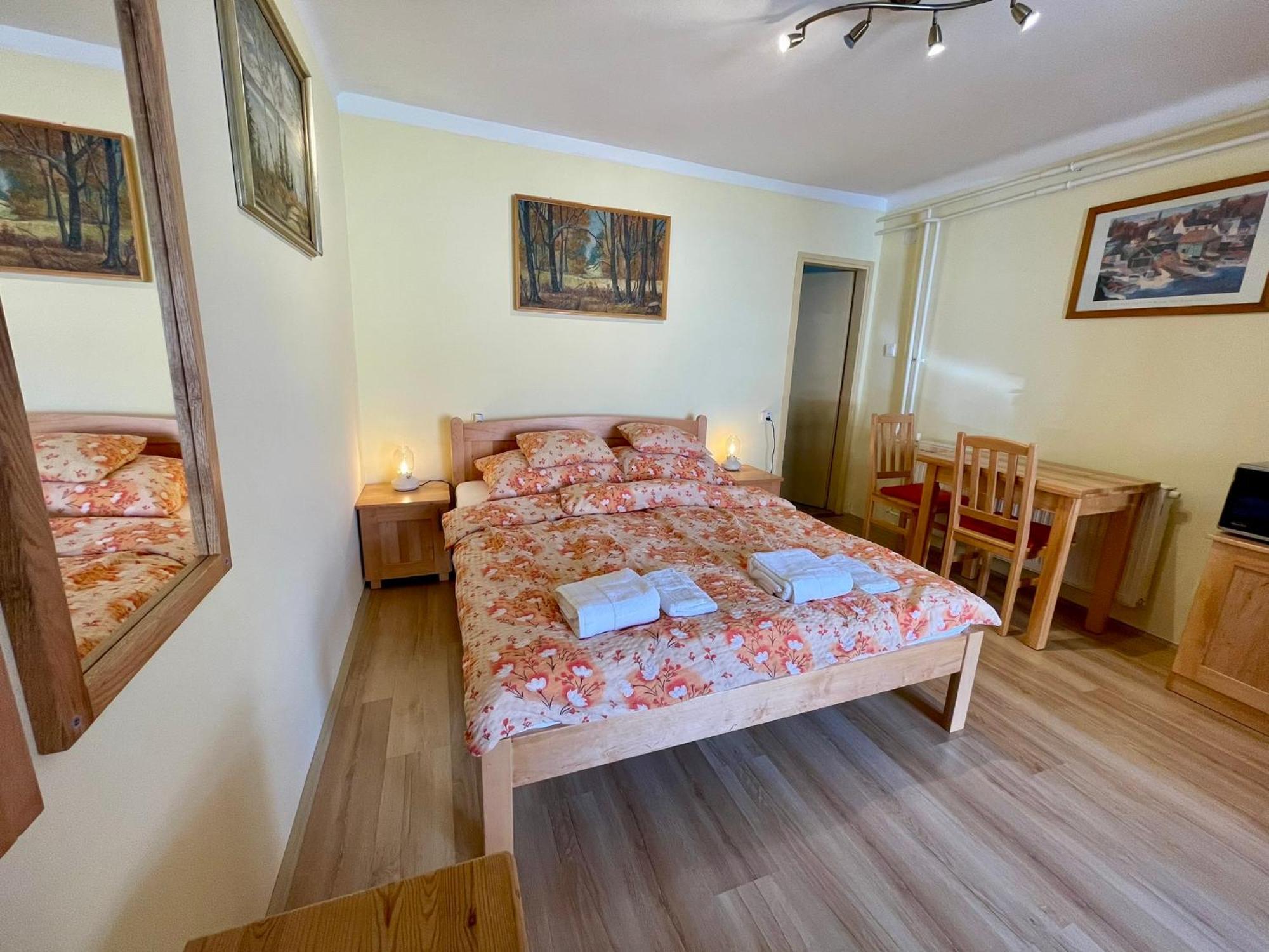 Julia Apartmanhaz Harkány Exteriör bild